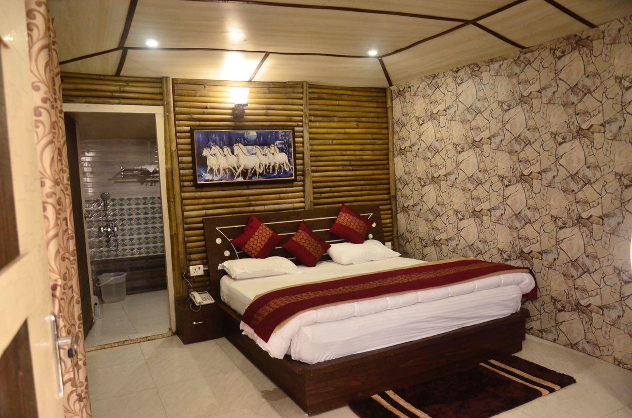 V Resorts Glamwoods Dhanulti ดานอลตี ภายนอก รูปภาพ